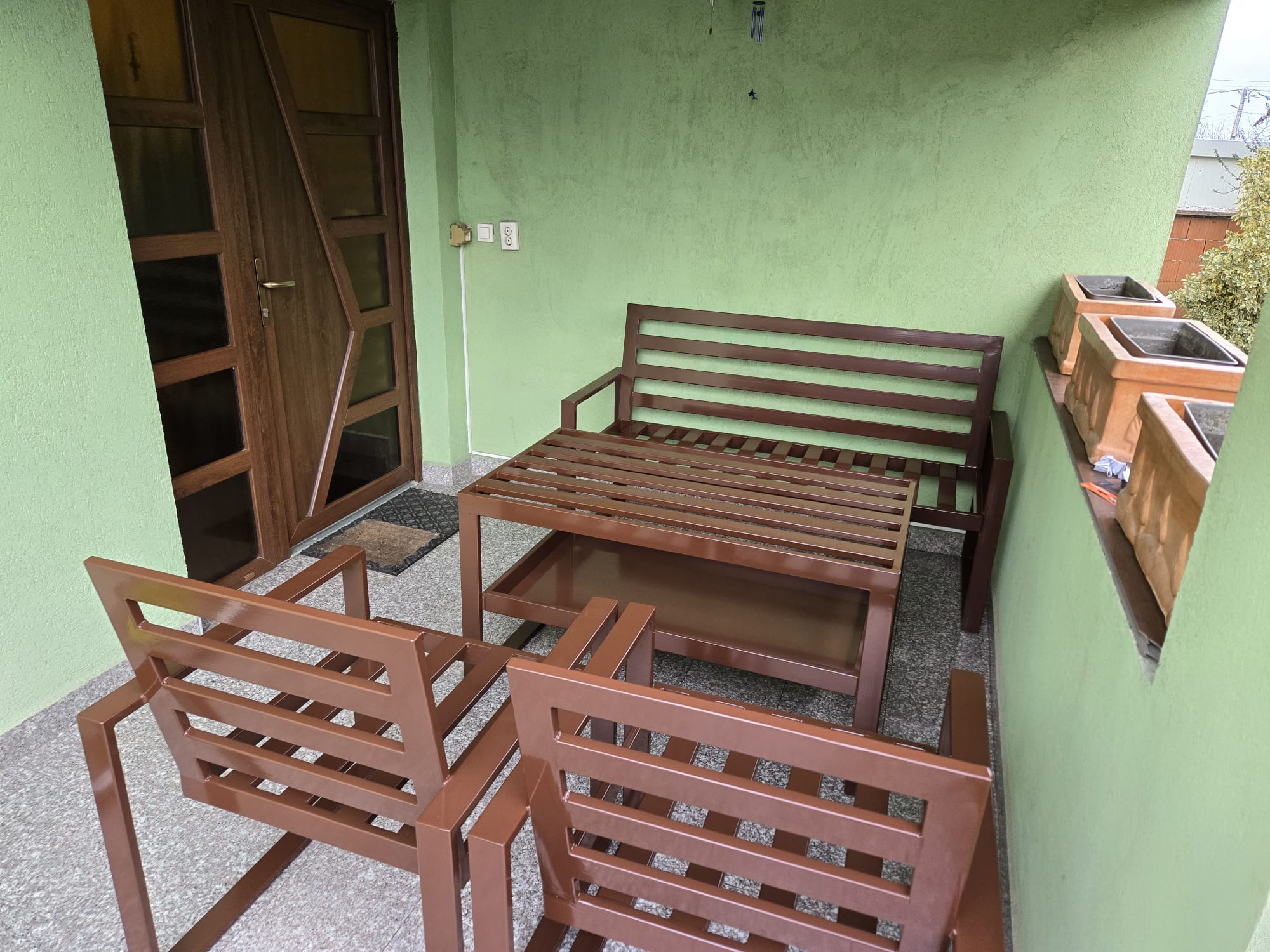 Mobilier metalic modern pentru terasă